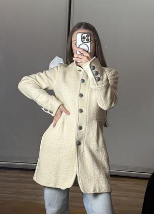 Тепле пальто bershka