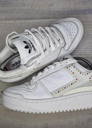 Кроссовки adidas forum bold