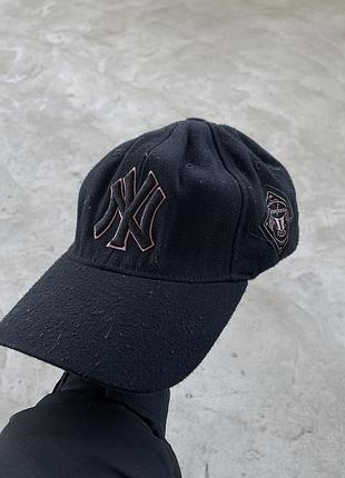 Кепка new york yankees черная бейсболка розовый логотип mlb оригинал женская мужская брендовая спортивная летняя кепа с козырьком Сентябрь тракер стильная о
