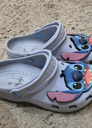 Crocs stich 2