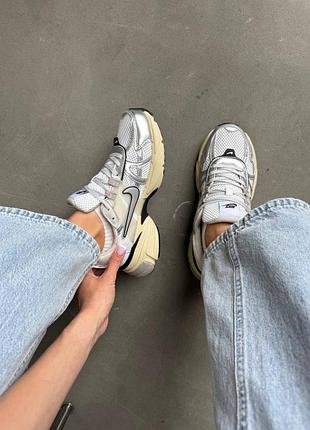 Nike v2k run premium 4