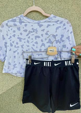 Костюм з шортами nike оригінал р. 137/146