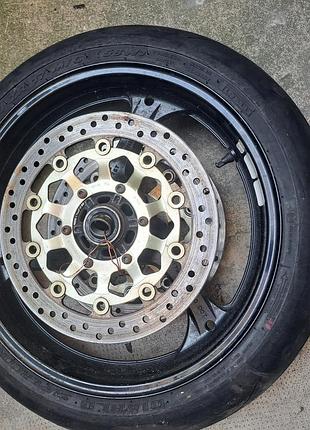 Заднее и переднее колесо hoda cbr1000r