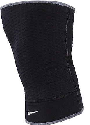 Суппорт колена nike closed patella knee sleeve