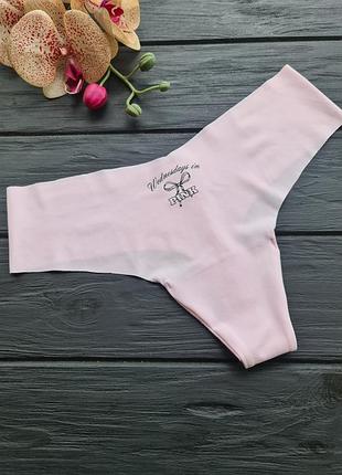 Безшовні трусики стринги з написом "wednesday" victorias secret