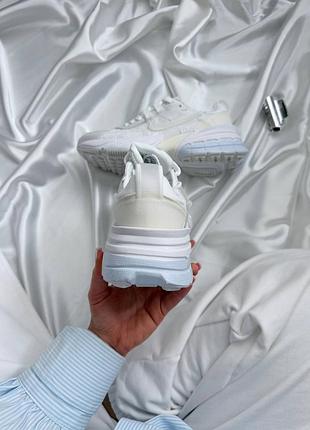 Nike v2k runtekk white flowers