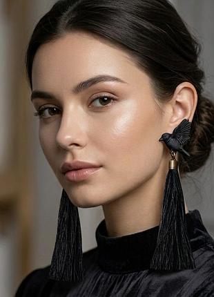 🖤 ефектні довгі сережки-китиці з пташками в стилі бохо / готика (16 см)