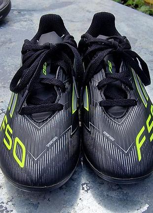 Детские бутсы adidas f50 размер 30.