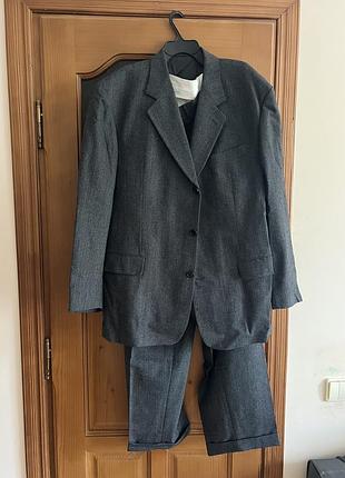 Костюм тройка hugo boss шерсть