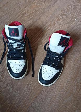 Шкіряні nike air  jordan в ідеальному стані