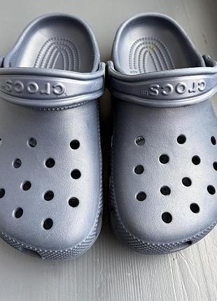 Crocs j2 темносинього кольору стан нових оригінал 33-34 розмір крокс сабо клоги на літо