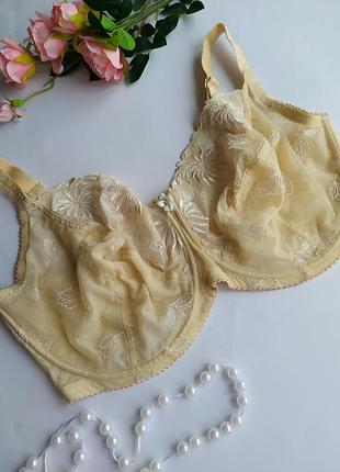 90j, 40g, бюстгалтер на косточках pour moi