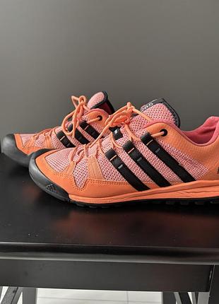 Жіночі кросівки adidas 40.5