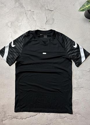 Футболка чоловіча nike strike 21 size m