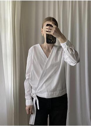 Женская белая блуза на запах от известного бренда massimo dutti.