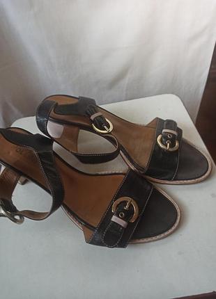 Босоножки черные pollini