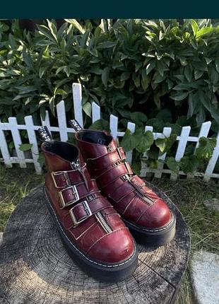 Фейкові dr. martens