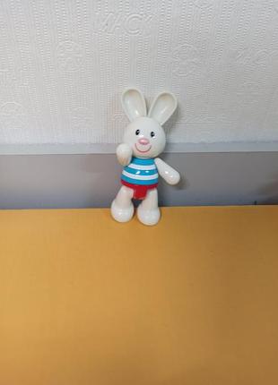 Развивающая игрушка трещотка зайчик от бренда elc (early learning centre).