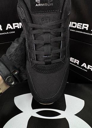 Under armour essential runner black beige 2