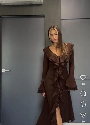 Коричнева легка сукня