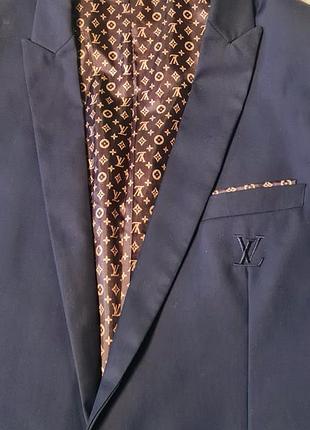 Темно-синій піджак louis vuitton з фірмовою підкладкою з монограмою