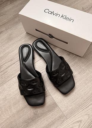 Шльопанці calvin klein