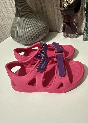 Босоніжки crocs на дівчинку с8