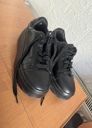 Кросівки  на платформі