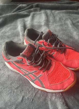 Кросівки жіночі asics 39