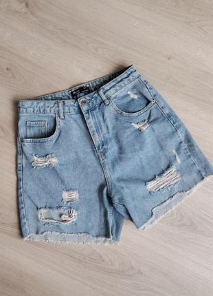 Жіночі джинсові рвані  шорти розмір 40 s m woman denim