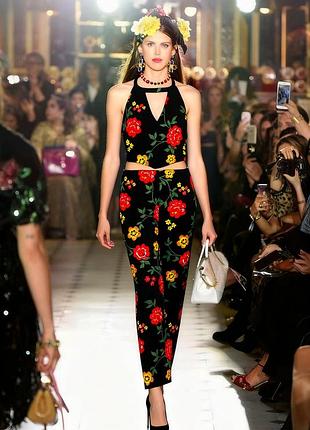 Квітковими мотивами: комбінезон  dolce gabbana