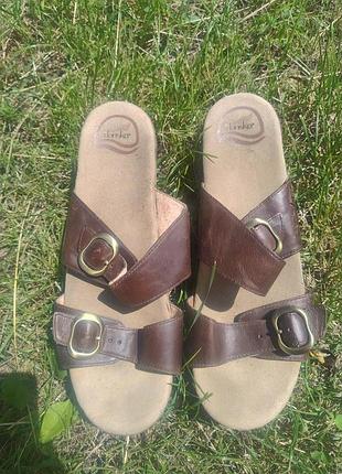 Кожаные оригинальные шлепанцы dansko