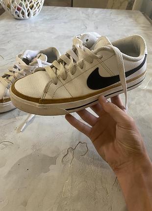 Кросівки nike