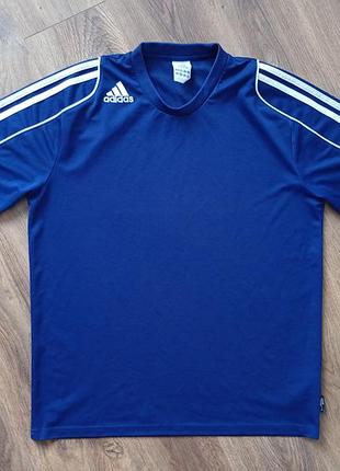 Брендовая футболка adidas.