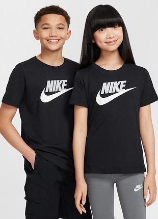 Футболка  nike sportswear black fz5178-010 fz5178-010 розмір: дитячий xl (зріст 158-170 ) підійде на жіночій розмір xs-m