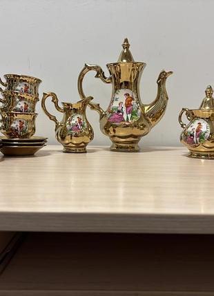 Чайний сервіс мадонна.