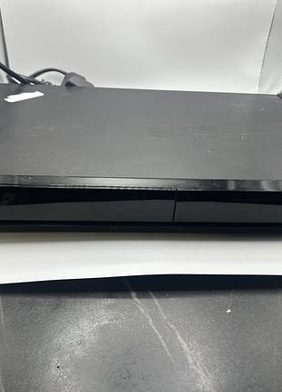 Dvd-програвач samsung dvd-e360 у чорному корпусі.