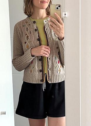 Кардиган из шерсти с вышитыми цветами zara