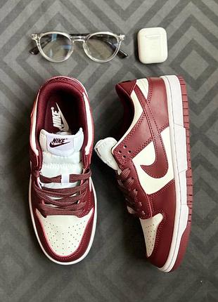 Женские кроссовки nike dunk low team red bordo white