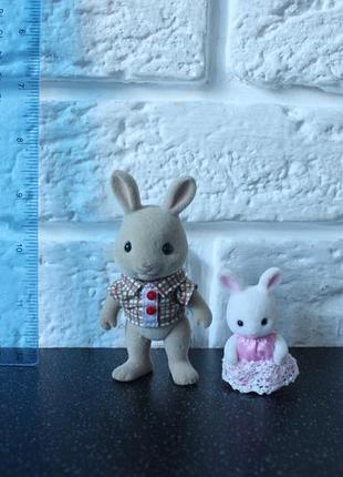 Sylvanian families сольваний. набор зайчиков.