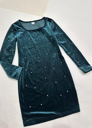 Красива модна сукня