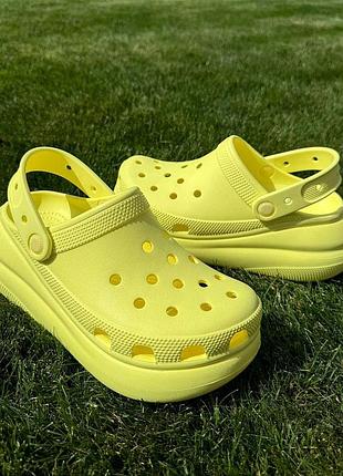 Жіночі крокси сабо crocs classic crush sulphur жіночі крокси сабо на платформі crocs classic.  crush