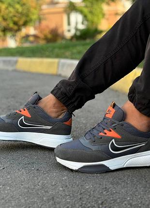Мужские кроссовки nike серые с белой подошвой сетка летние весенние / стильные мужские кроссы найк на легкой подошве размер 41