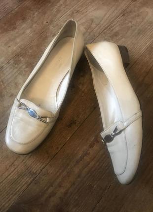 Туфельки кожа