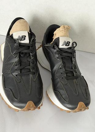 Жіночі оригінальні кросівки new balance
