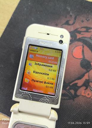 Nokia 7390 2