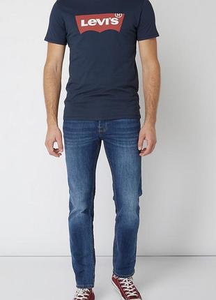 Нова футболка levis  розмір l