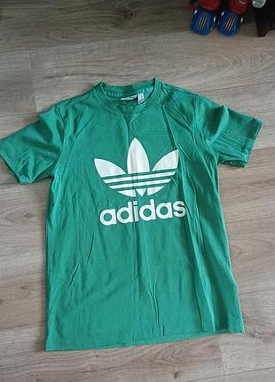 Футболка adidas