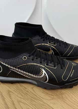 Оригінальні футбольні сороконоги nike mercurial