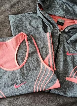 Жіночий спортивний комплект nike 40 розмір